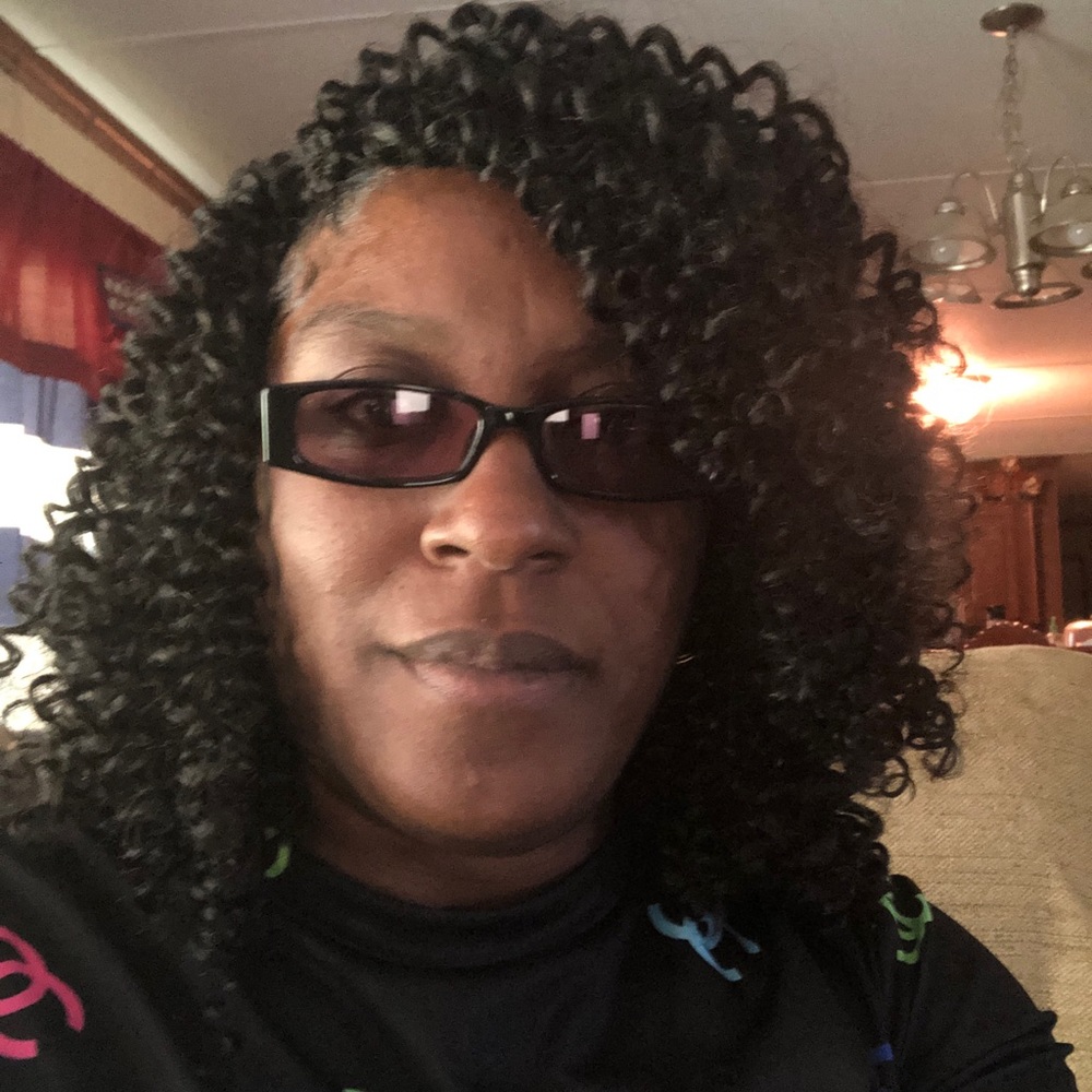 Meet your Posher, Tiffany
